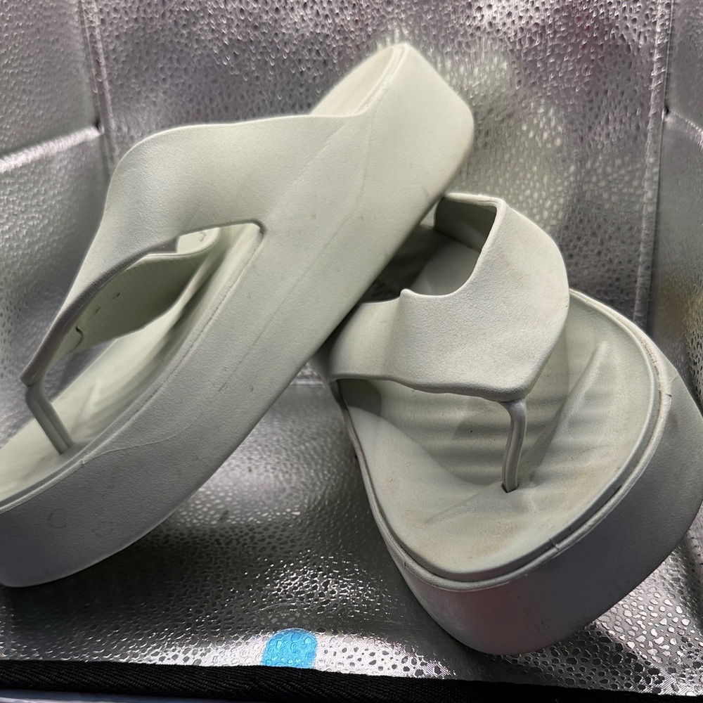 CROCS Women's Platform Flip Sandals White/light green